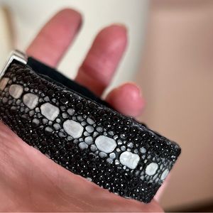 Hand Crafted Black White Sting Ray southwestern Leather Bracelet festival 7 inch